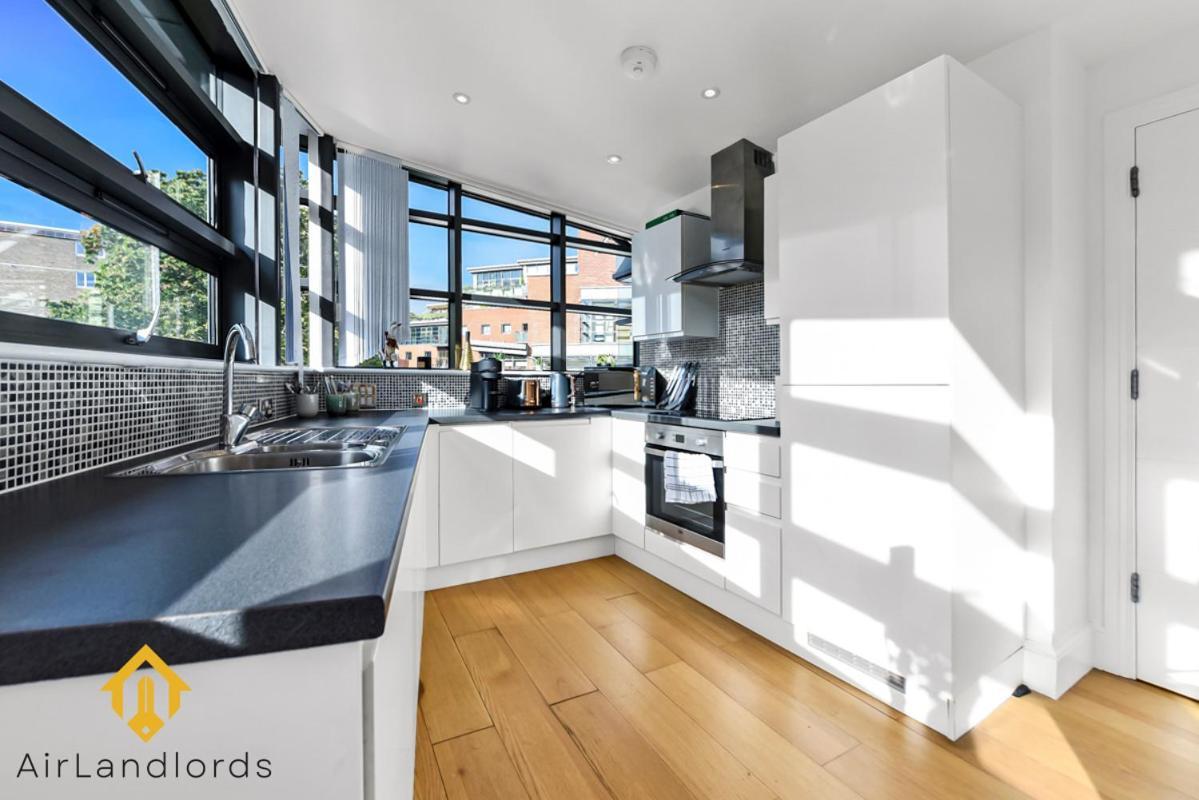 Exclusive 2 Bedroom Flat Near Buckingham Palace ลอนดอน ภายนอก รูปภาพ